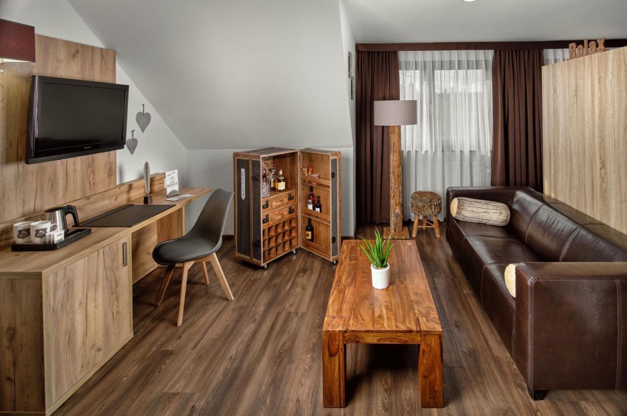 Esslingen am Neckar Neo Hotel Linde Esslingen מראה חיצוני תמונה