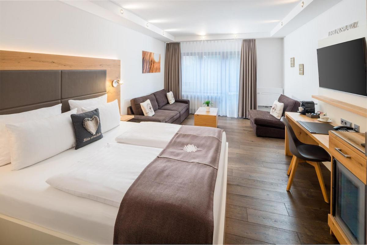 Esslingen am Neckar Neo Hotel Linde Esslingen מראה חיצוני תמונה