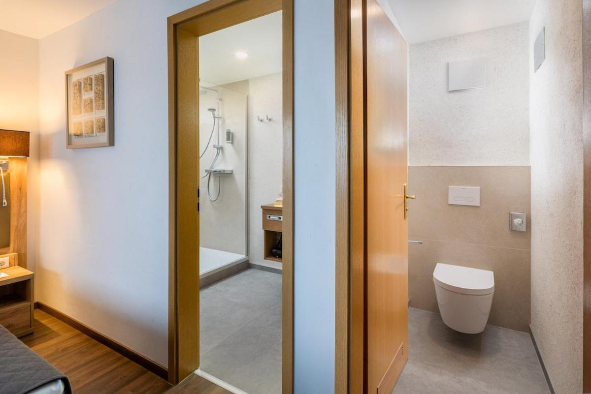 Esslingen am Neckar Neo Hotel Linde Esslingen מראה חיצוני תמונה