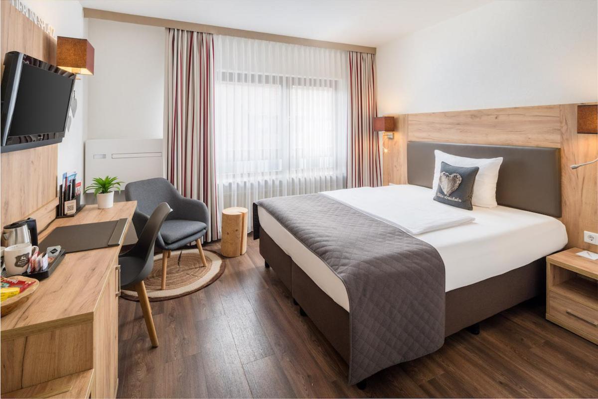 Esslingen am Neckar Neo Hotel Linde Esslingen מראה חיצוני תמונה