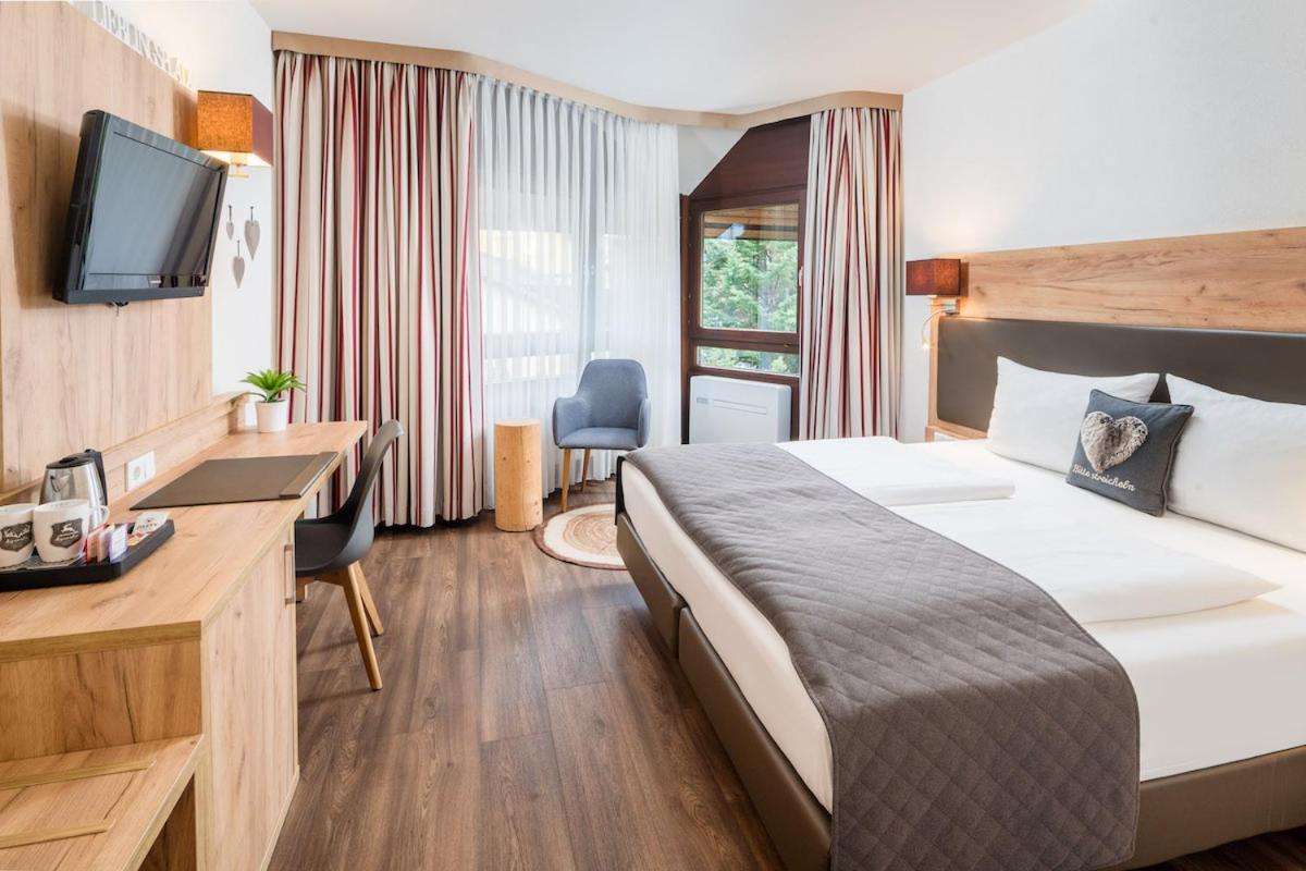 Esslingen am Neckar Neo Hotel Linde Esslingen מראה חיצוני תמונה
