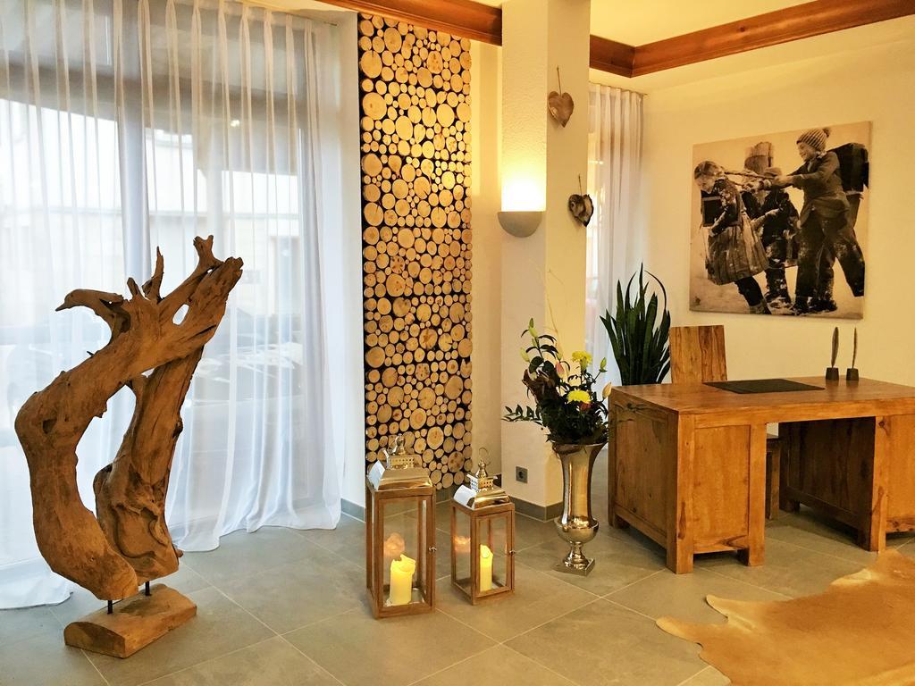 Esslingen am Neckar Neo Hotel Linde Esslingen מראה חיצוני תמונה